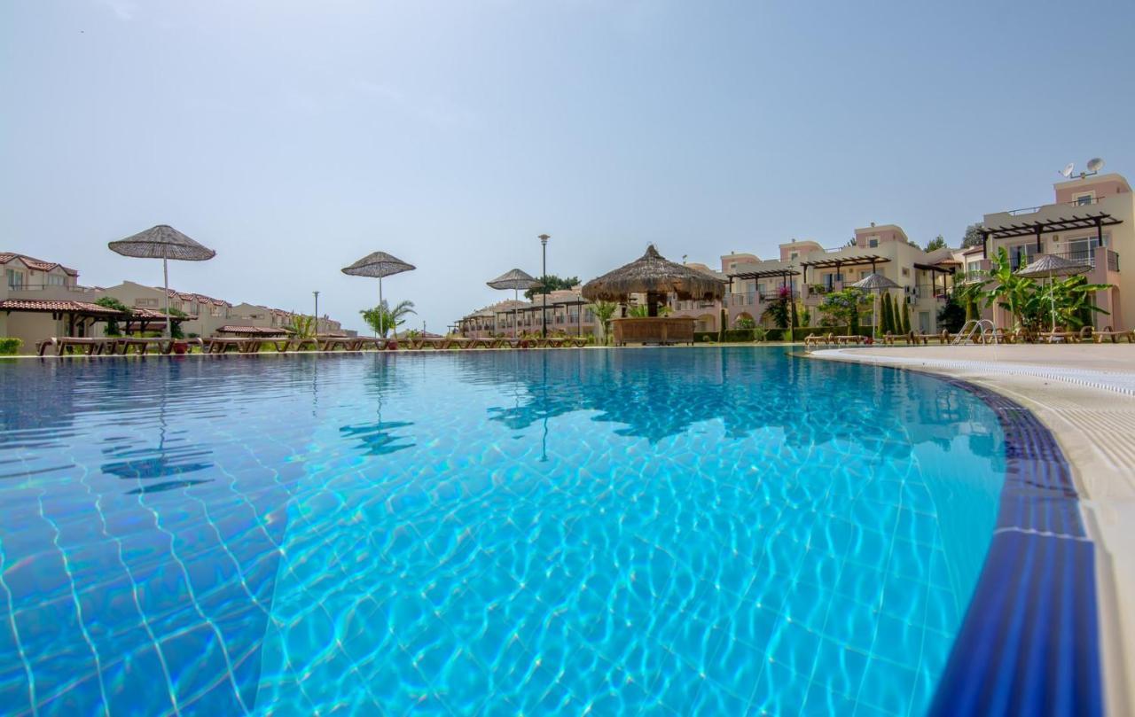 Apollonium Bozbuk Akbuk (Didim) Bagian luar foto